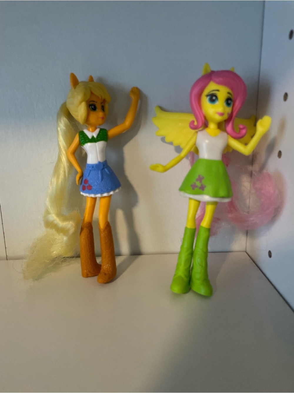 Apple-jack and flutter-shy toy dolls